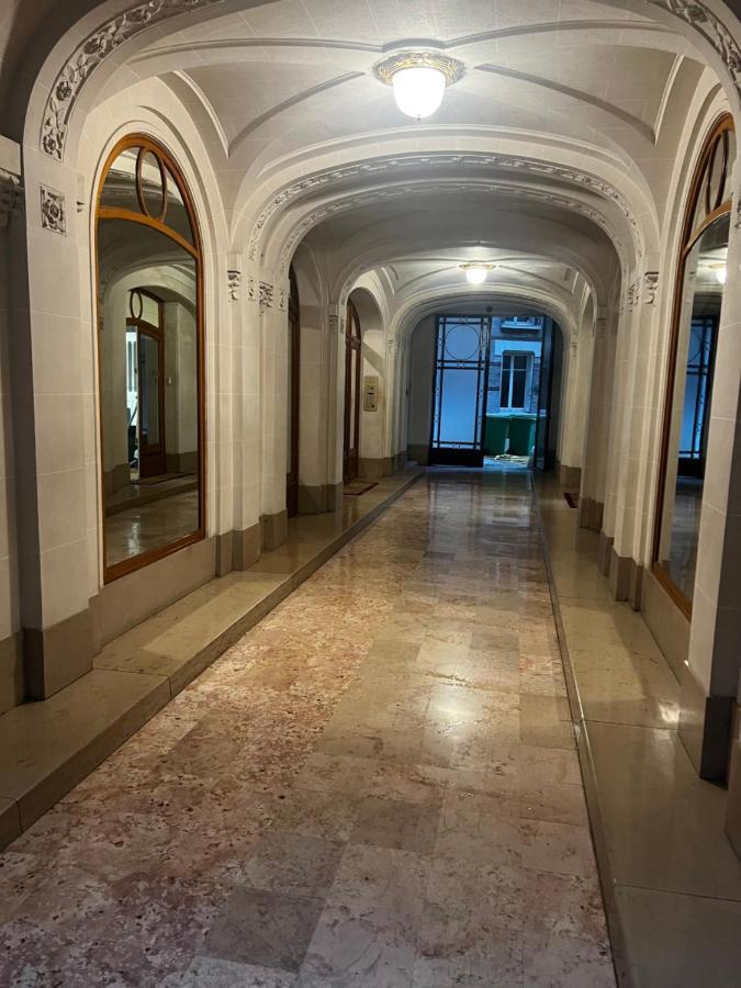 Sous Les Toits De Paris Trocadero Apartment Exterior foto